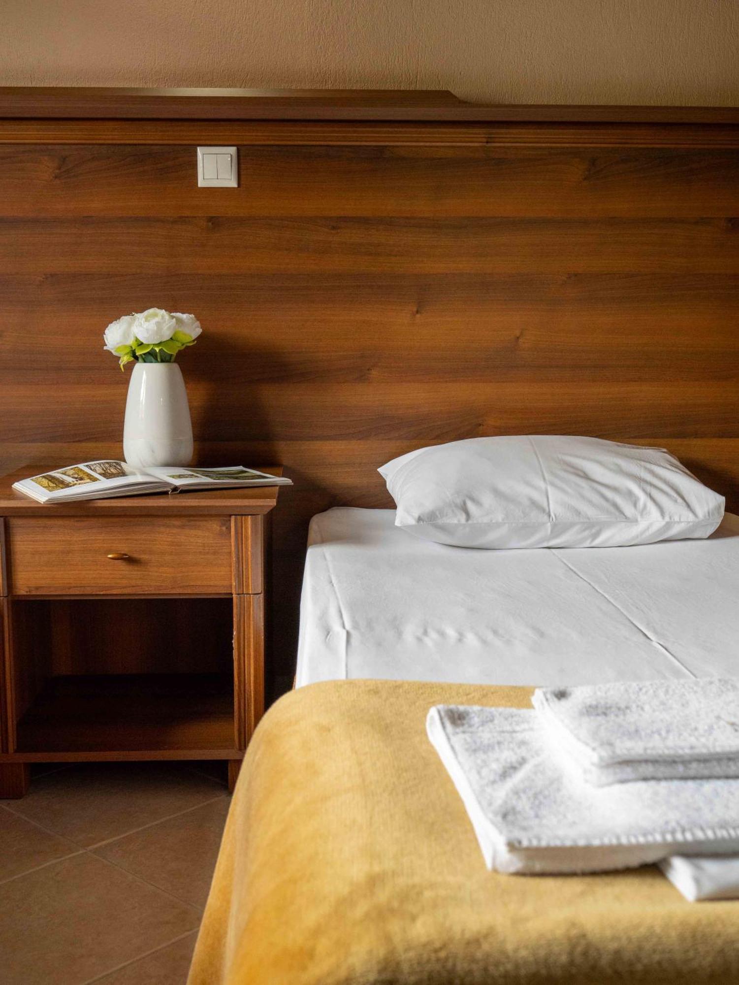 Karyon Apartments Kariofiton ภายนอก รูปภาพ